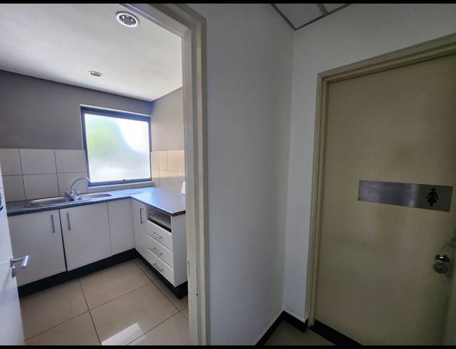 683M² OFFICE TO LET IN RANDJESPARK